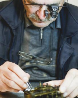 卡尔·莫尔登-涪陵区浪琴维修服务中心制表师