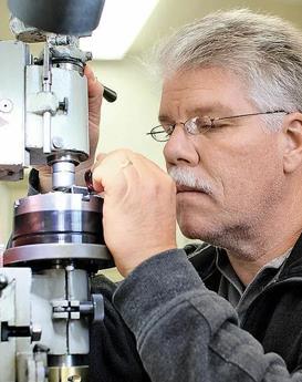 菲利普·奥特加-万州区浪琴维修服务中心制表师